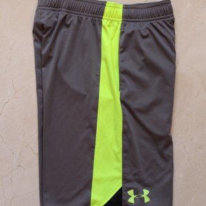 BOYS Under Armour Loose Color Block Shorts SIZE MD